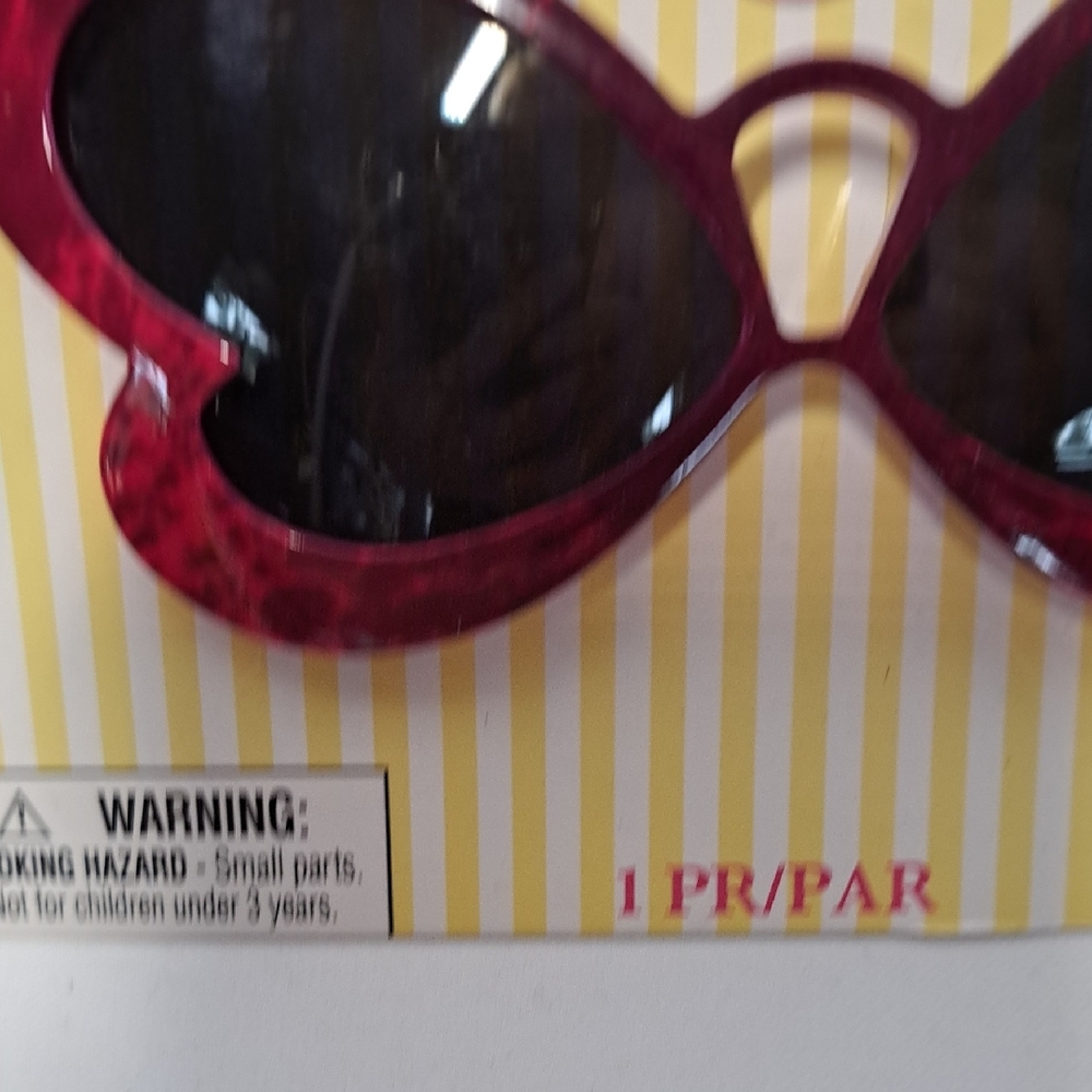 Disney Fancy Nancy Heart Sunglasses - Red - Picture 3 of 11